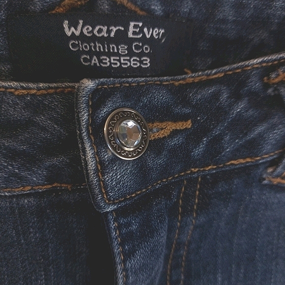 WEAR EVER CLOTHING by Faded Glory♡Ladies Shorts - Picture 3 of 7